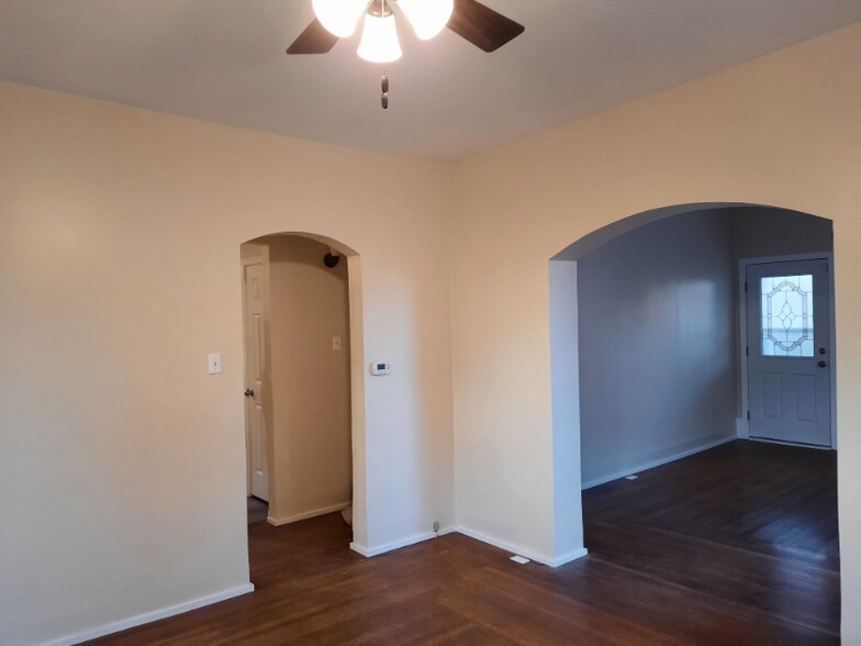 Building Photo - 2279 Harrison Ave