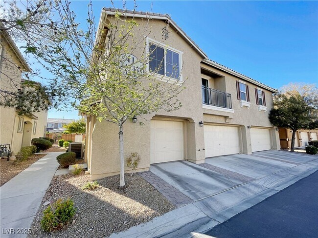 Primary Photo - 6255 W Arby Ave