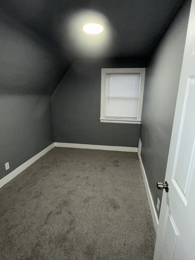 Building Photo - 18882 Marx St