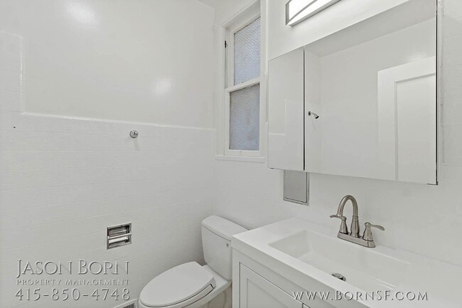 Building Photo - 1720 Lombard St