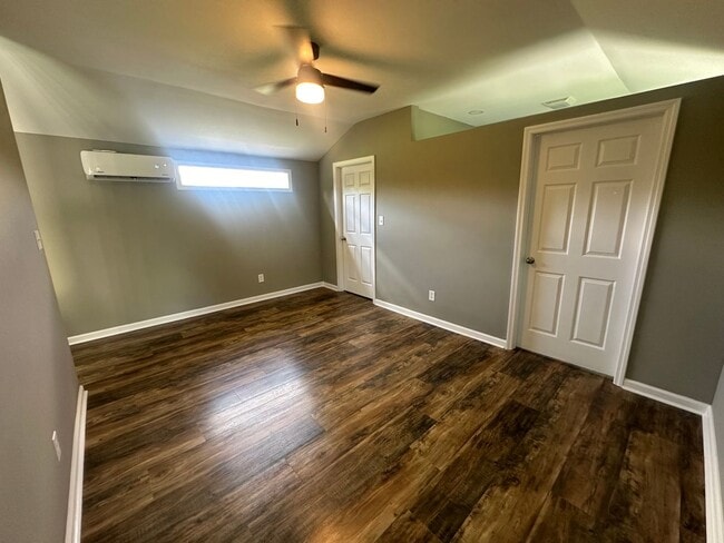 Building Photo - Tiny Home