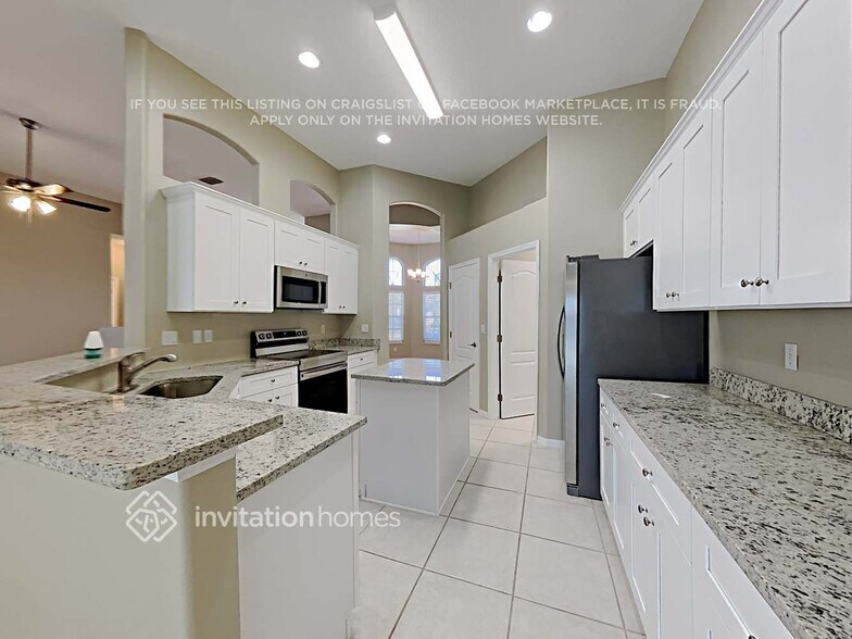 Building Photo - 2241 Brightwood Cir