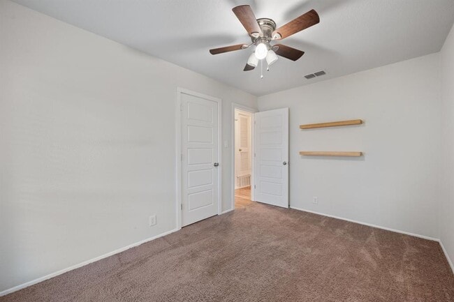 Building Photo - 6305 Clubway Ln