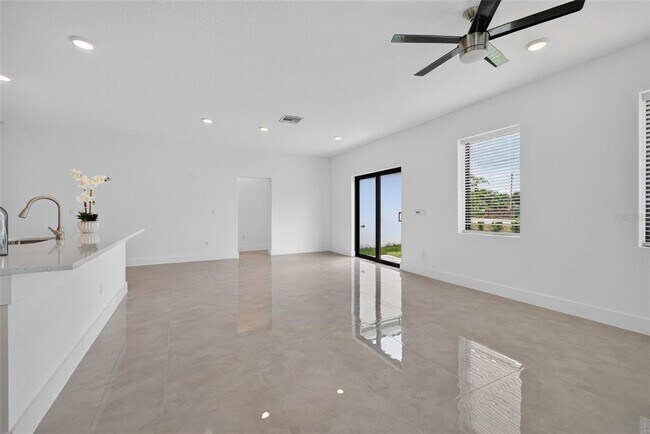 Building Photo - 6336 Chorus Dr