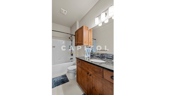 Building Photo - 2240 65th Ct SW