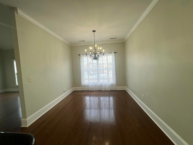 Building Photo - 2105 Harborview Dr