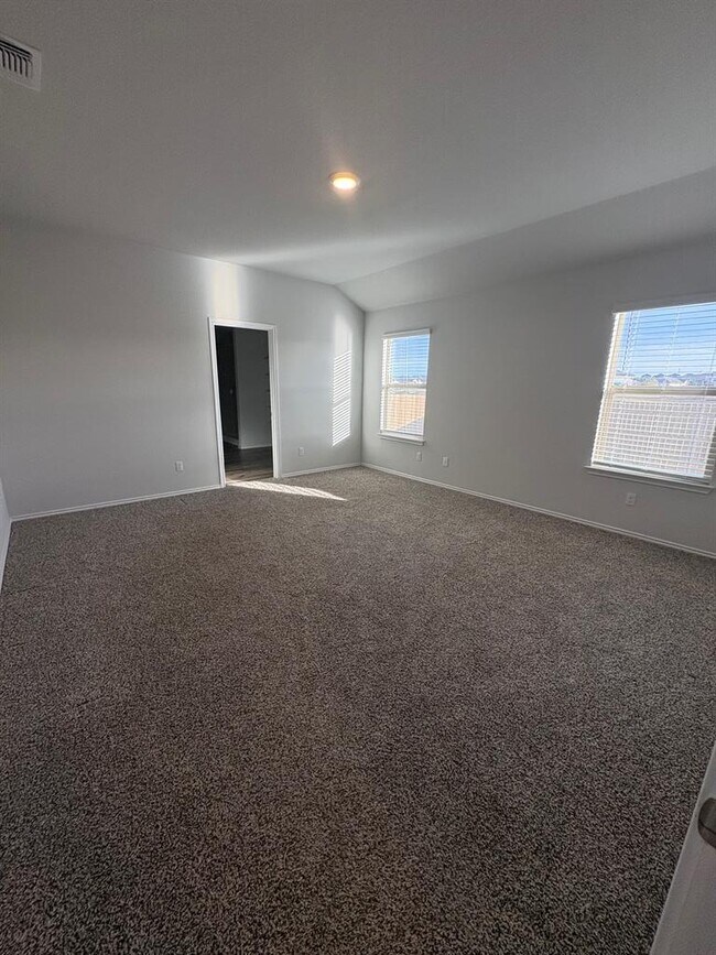 Building Photo - 668 Wyatt Wy