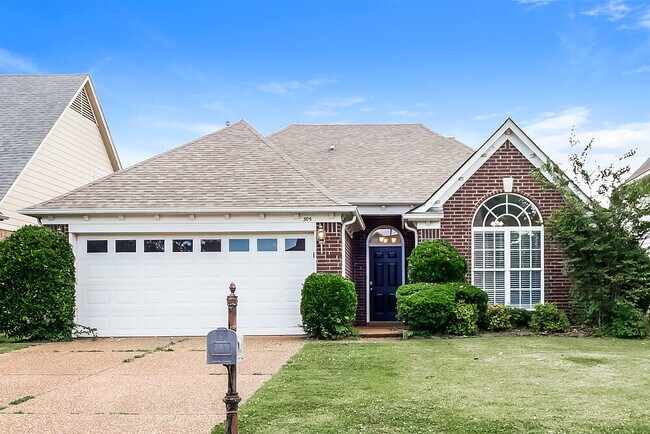 Building Photo - 305 Dogwood Springs Dr