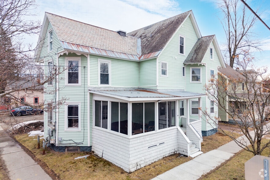 Building Photo - 56 Drew St