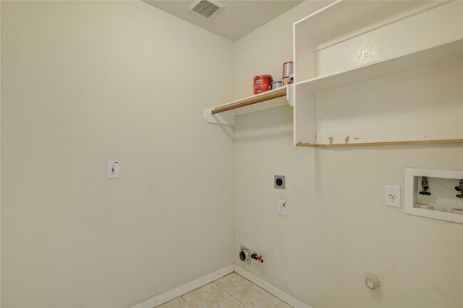 Building Photo - 1742 Country Club Cove Dr