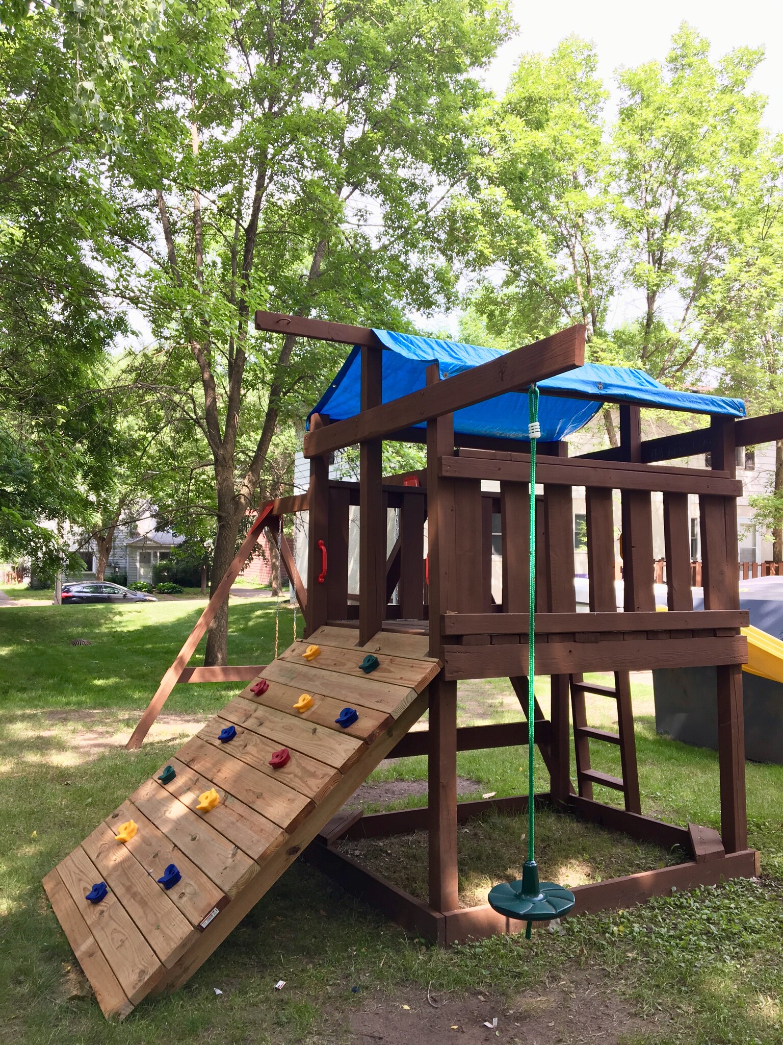 Children's Play Set - 334 4th St N