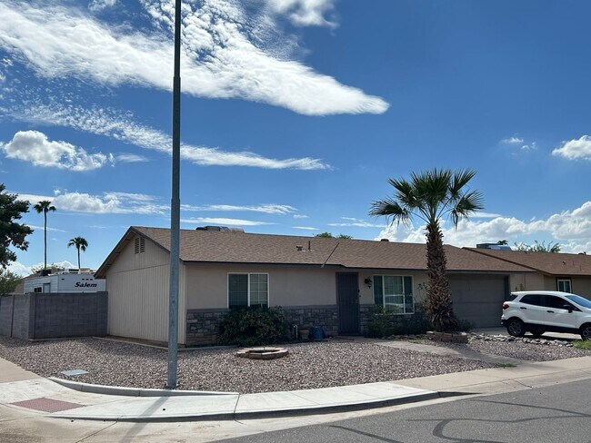 Primary Photo - 3 Bedroom, 2 Bathroom, 2 Car Garage