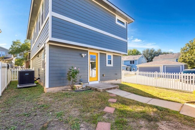 Building Photo - 284 Michaelis Rd