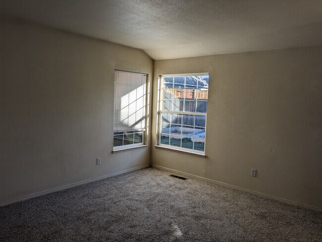 Building Photo - 1807 Rock Ct