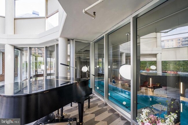 Building Photo - 8350 Greensboro Dr