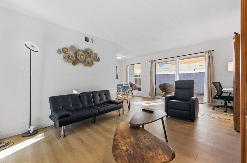 Building Photo - 4235 N 13th Pl