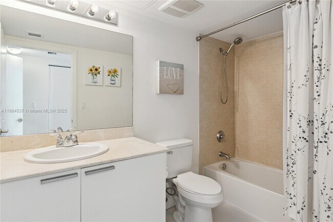 Building Photo - 16699 Collins Ave