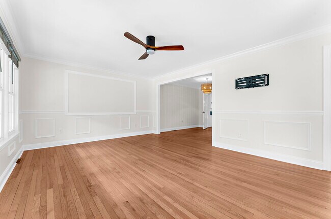 Building Photo - 774 Creekside Dr