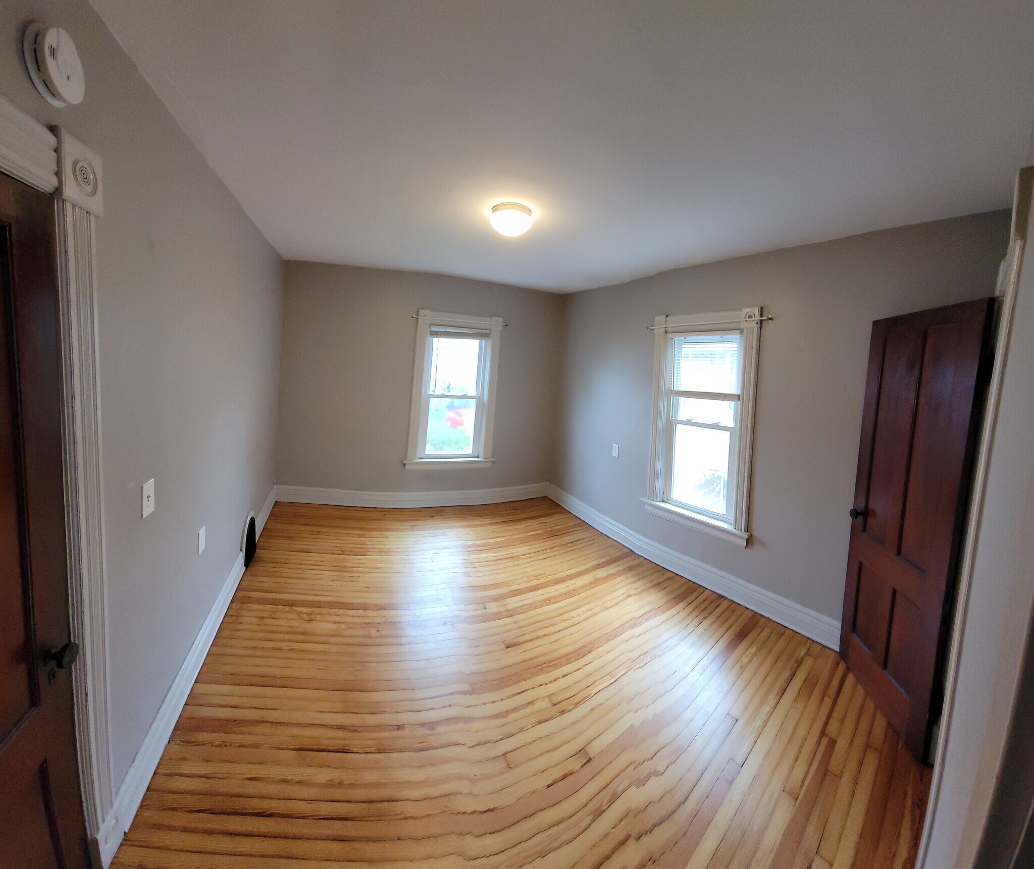Building Photo - 45 Beacon St