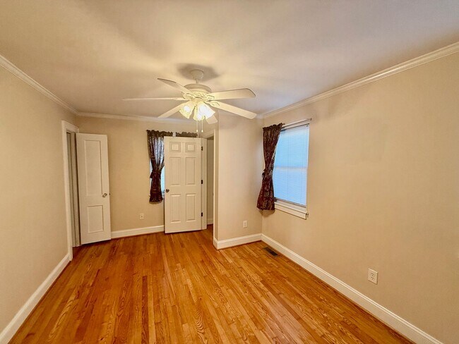 Building Photo - Two bedroom, 1 bath house in Graham-Coming...