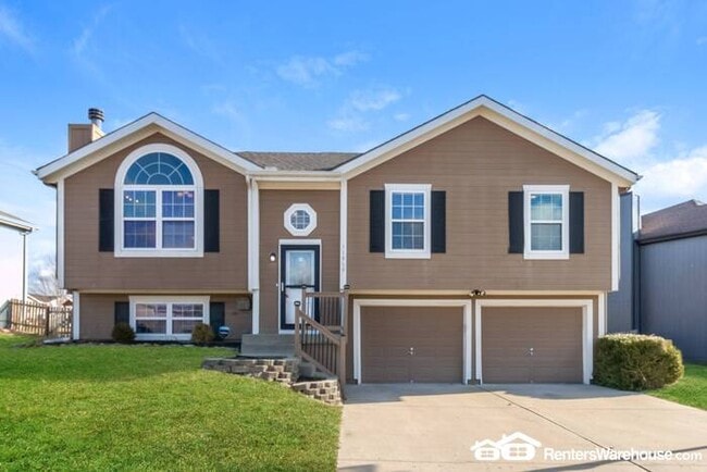 Primary Photo - 3 Bed 2.5 Bath Home For Rent In Shoal Cree...