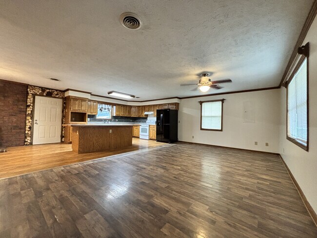 Building Photo - 1500 Murray-Kittrell Rd