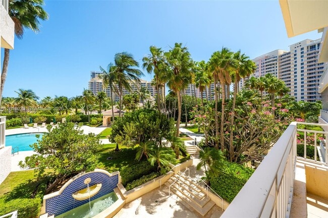 Building Photo - 791 Crandon Blvd