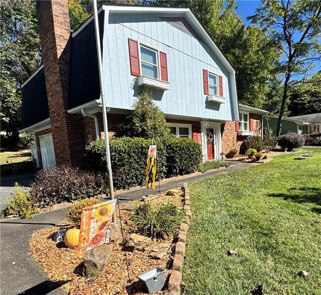 Building Photo - 182 Woodburn Pl