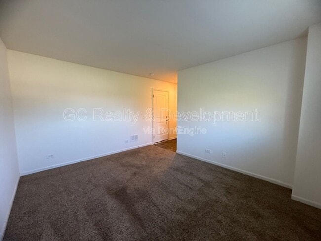 Building Photo - 2372 Upland Rd