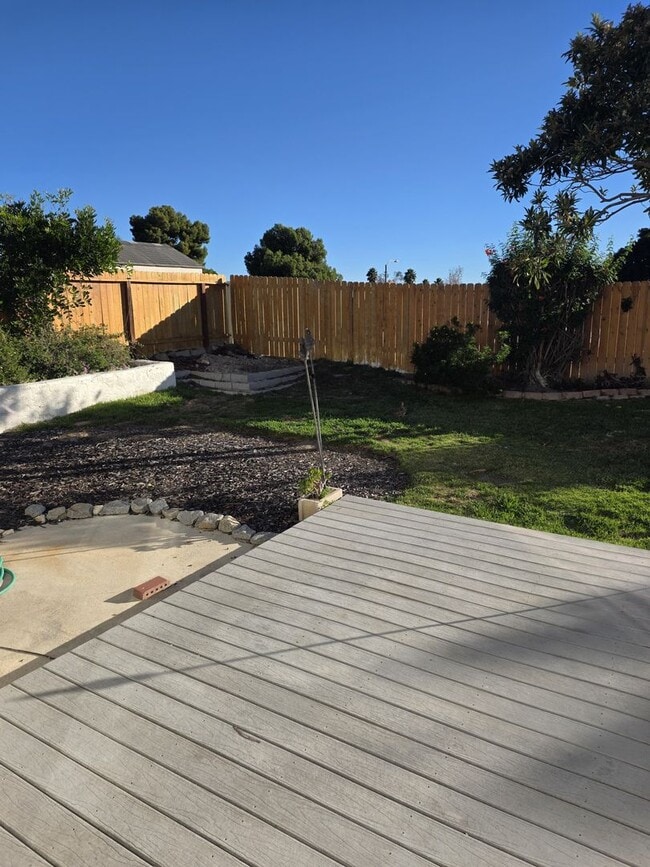 Building Photo - $4,200 p/mo - 3br/2ba in one of Oceanside's finest neighborhoods