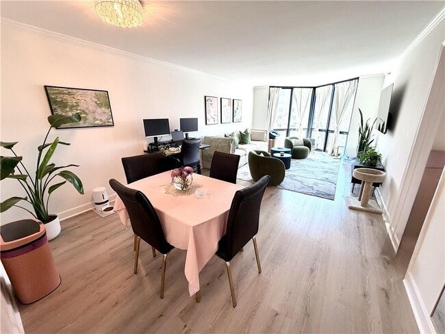 Building Photo - 2870 Pharr Ct S Northwest