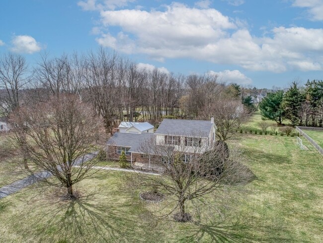 Building Photo - THIS IS THE ONE YOU HAVE BEEN WAITING FOR!...