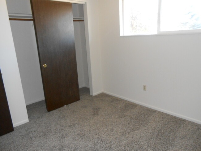 Building Photo - 61686 Daly Estates Dr