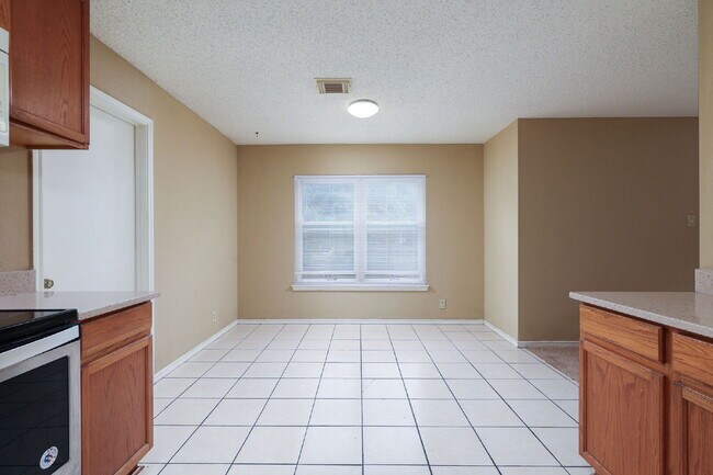 Building Photo - Spacious 3-Bedroom Home with Game Room and...