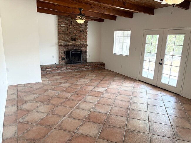 Building Photo - 5002 N Aspan Ave