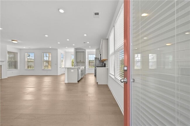 Building Photo - 4541 Encore Blvd