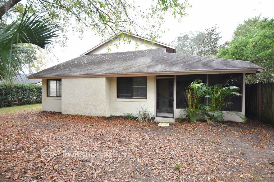 Building Photo - 126 W York Ct