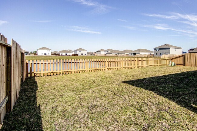 Building Photo - 5002 Highland Spgs Dr