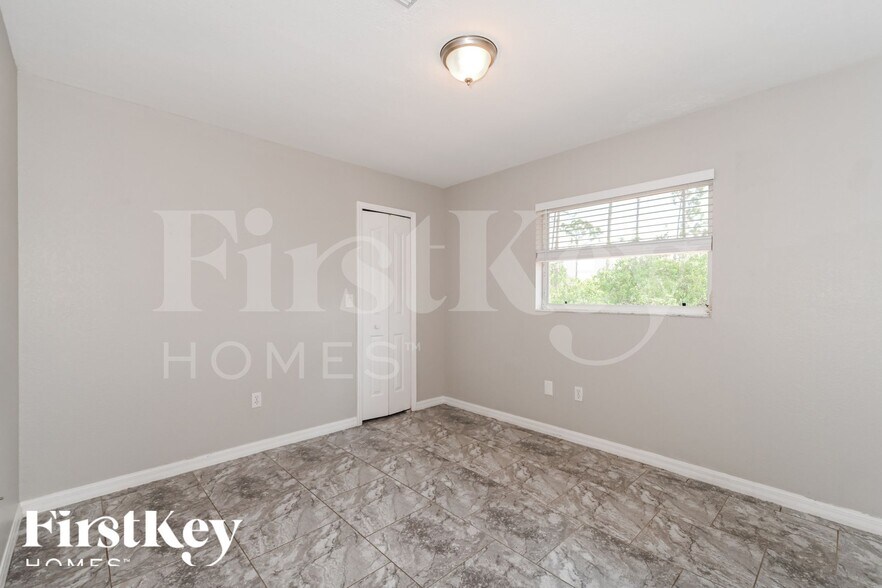 Building Photo - 3166 Gillot Blvd