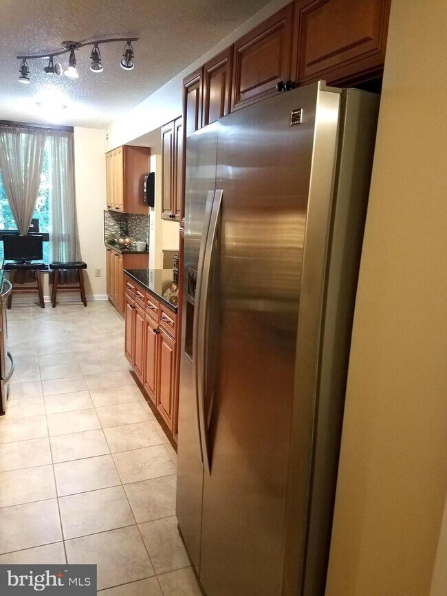 Building Photo - 1808 Old Meadow Rd