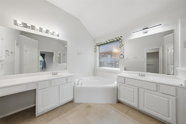 Building Photo - 24002 Indian Hills Way