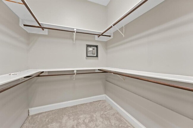 Building Photo - 3106 Sackett St