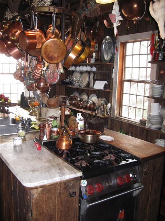 Building Photo - 245 Cove Point Rd W