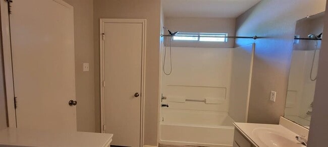 Building Photo - 10314 Cades Creek Ct