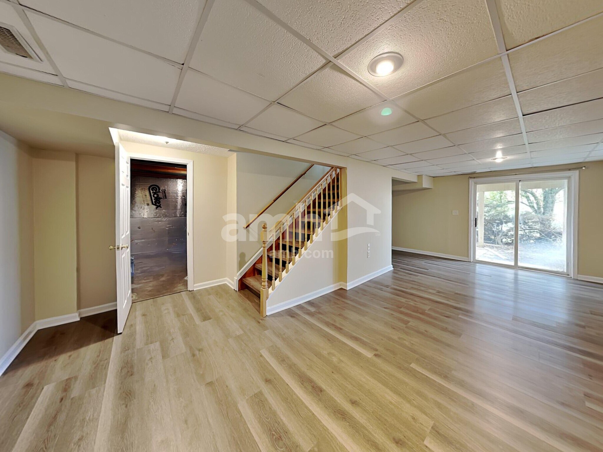 Building Photo - 753 Lakefield Dr