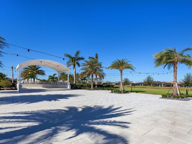 Building Photo - **25% OFF FIRST MONTHS RENT IF YOU OCCUPY ...