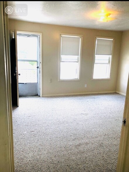 Front bedroom - 1926 E 123rd St