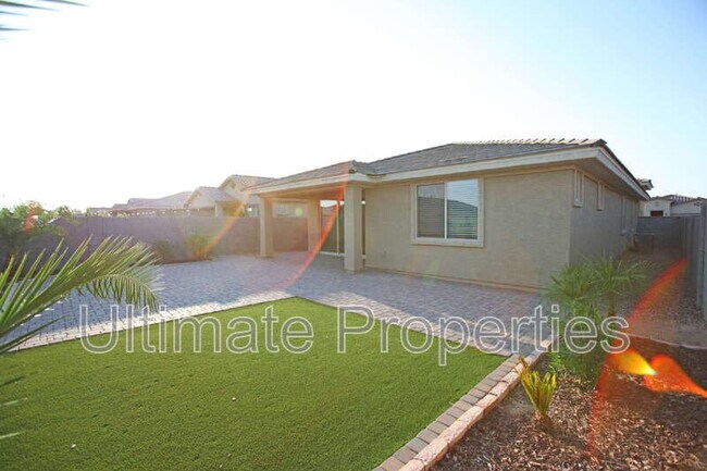Building Photo - 14563 W Dahlia Dr