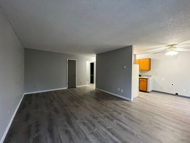 Building Photo - Bardon Apartments