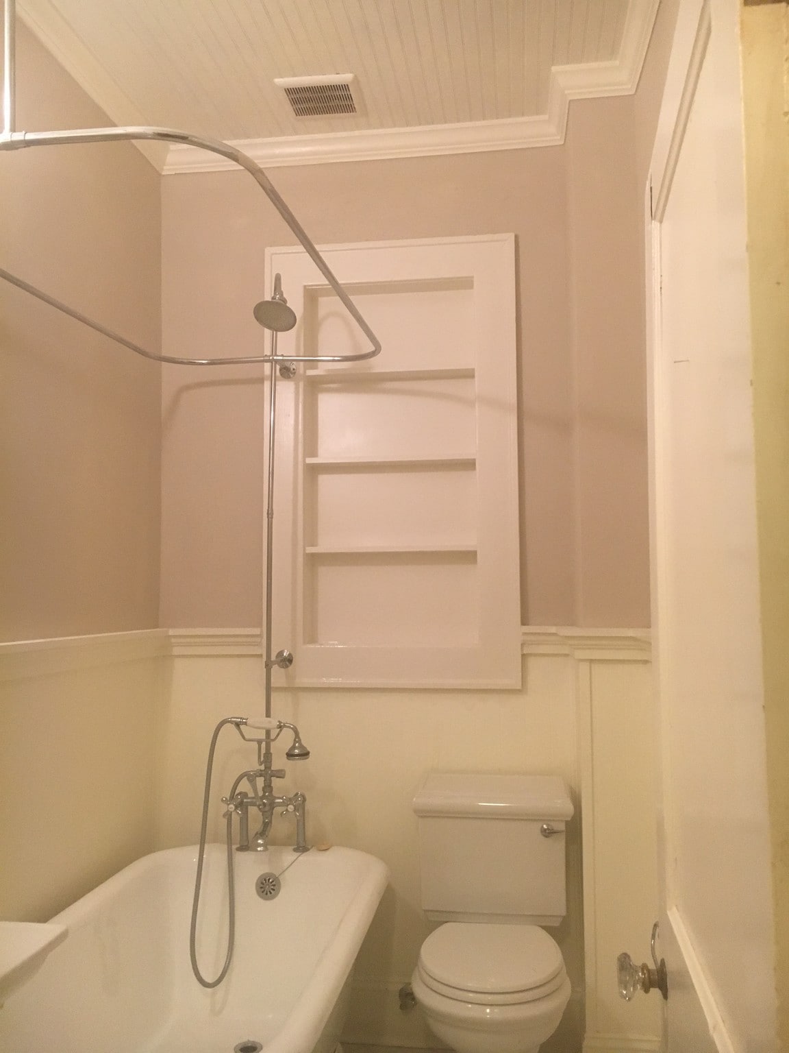 Building Photo - 916 Bromley Rd